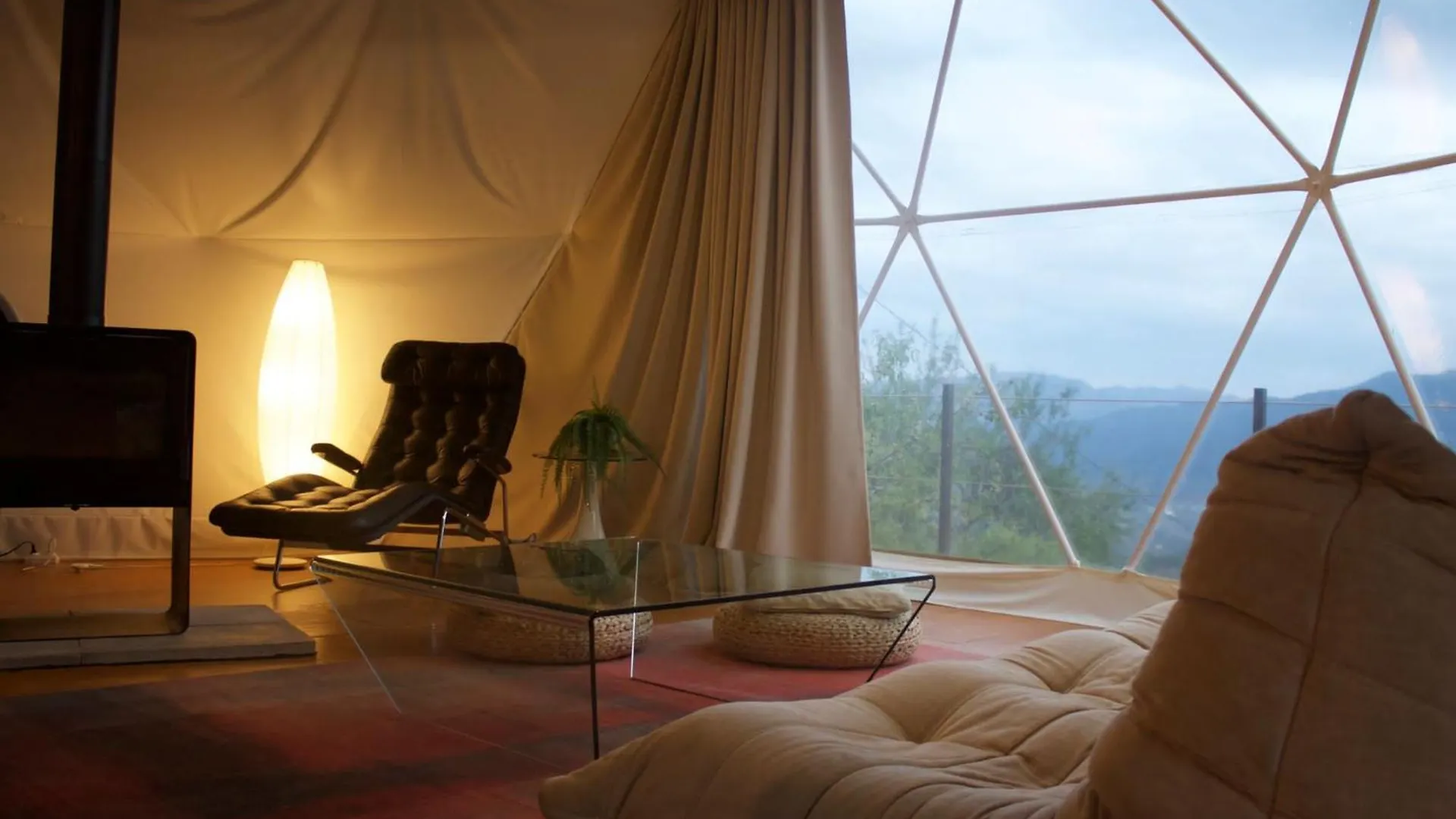 豪华帐篷 Alozaina Glamping Geodesic Dome In Secluded Eco Retreat酒店