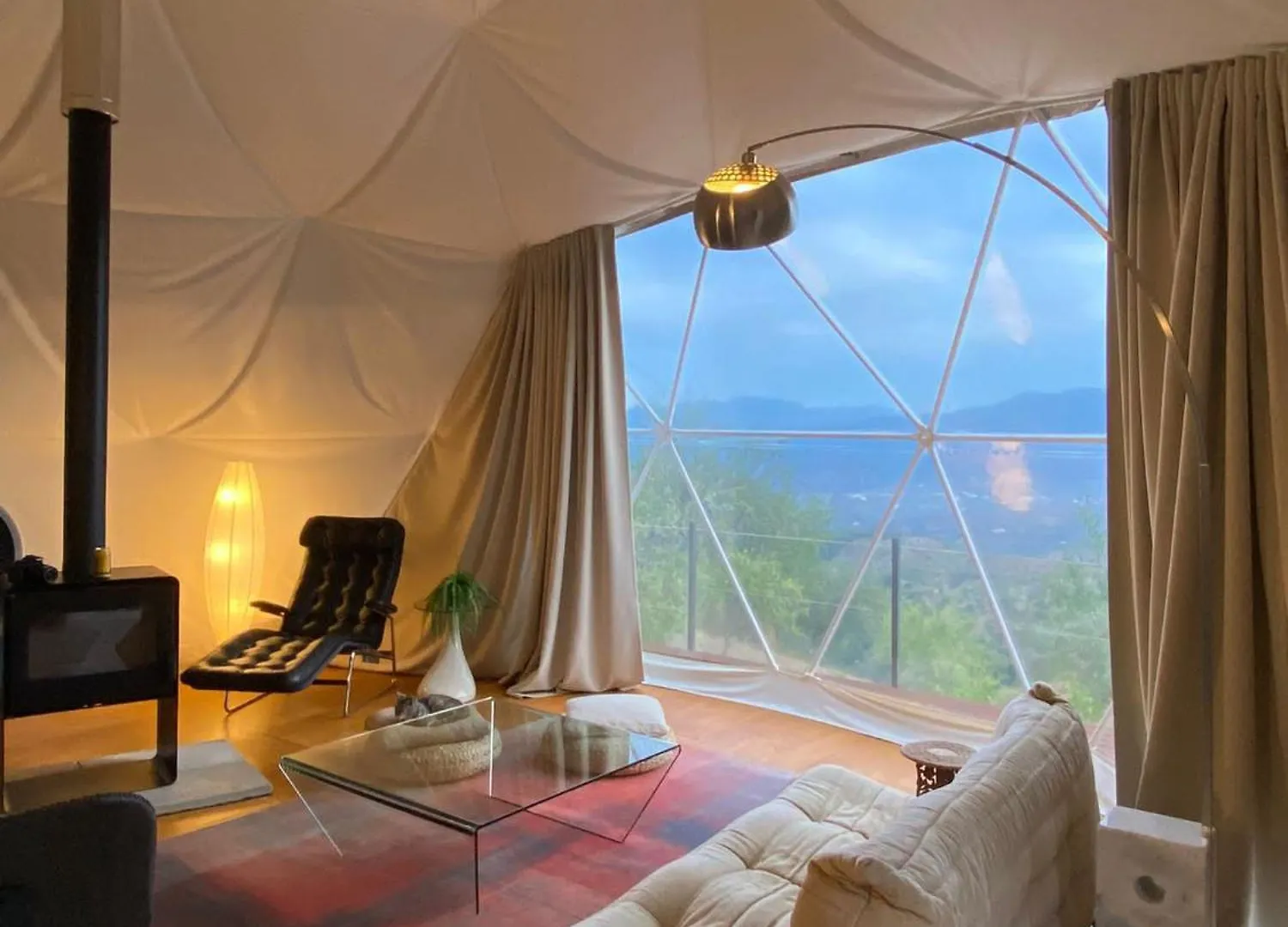 豪华帐篷 Alozaina Glamping Geodesic Dome In Secluded Eco Retreat酒店
